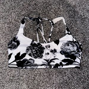 Size 4 Lululemon sports bra